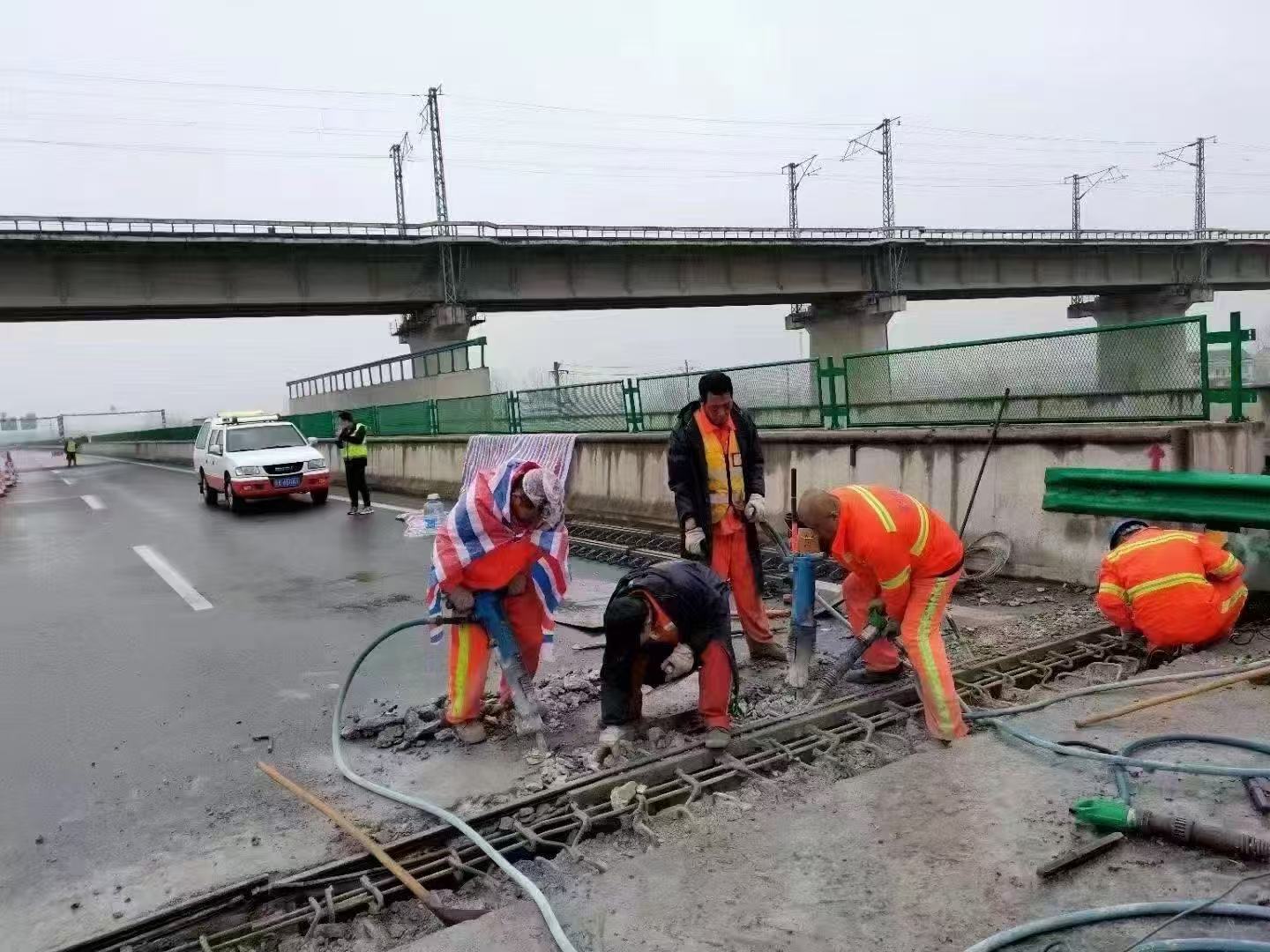 北流桥梁伸缩缝抢修料